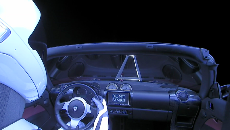 El Tesla Roadster en el espacio.